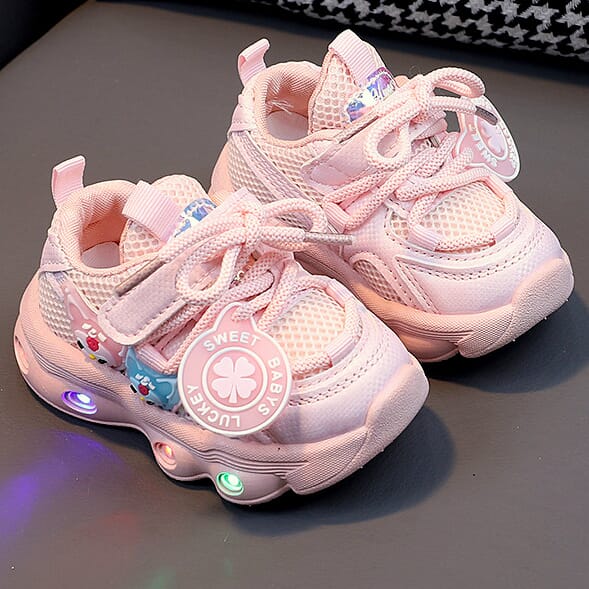 Bright light baby girls cartoon  breathable mesh soft bottom running light pink colored shoes